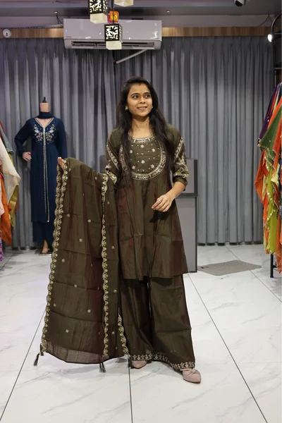 Roman Sleeve Kurti Plazzo Pair (Mahendi)