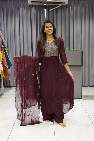 Pure Chinon Round Plaza Pair (Wine)