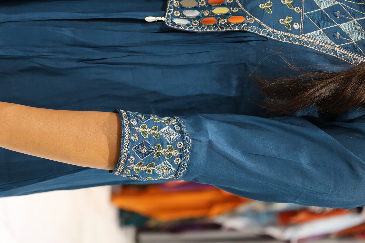 Latkan Mirror Patch Hevay Pair (Morpitch)