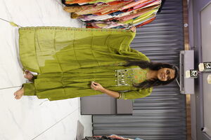 Latkan Mirror Patch Hevay Pair (Parrot)