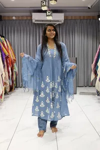 V Neck Daman Work Heavy Pair (Light Sky )