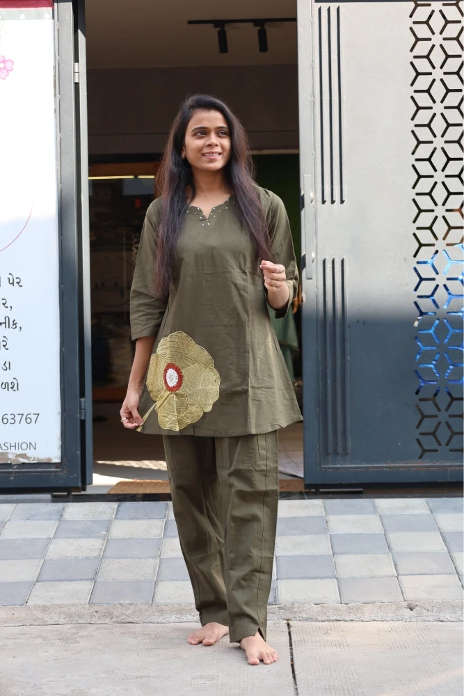 Flower Work Cord Set (Mahendi)