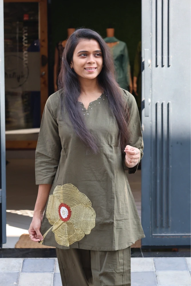 Flower Work Cord Set (Mahendi)