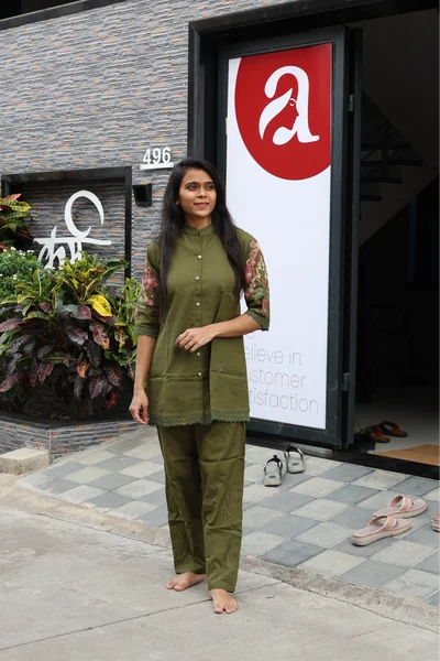 Back Side Work Cord Set (Mehandi)