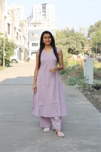 Sleeve Less Pocket Work Plazzo Pair (Light Purple)