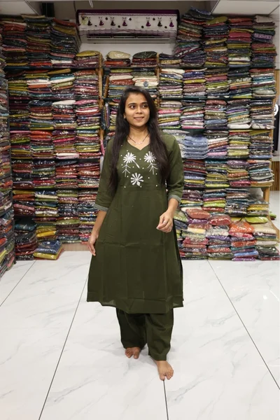 Bead Work Plazza Pair (Mahendi)