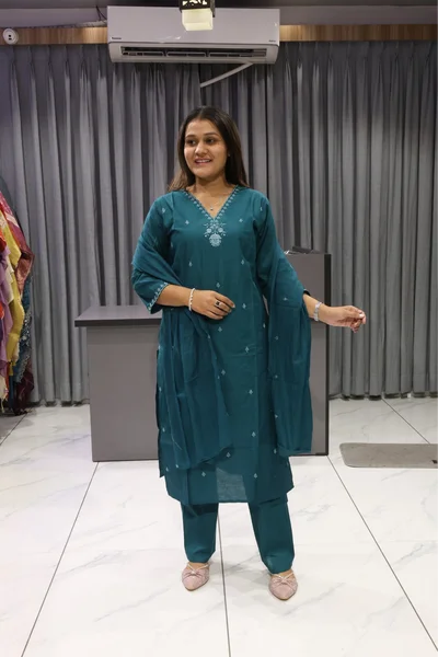 V Neck Duptta Pair( Mor Pitch)