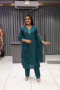 V Neck Duptta Pair( Mor Pitch)