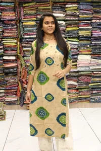 Badhani Kurti