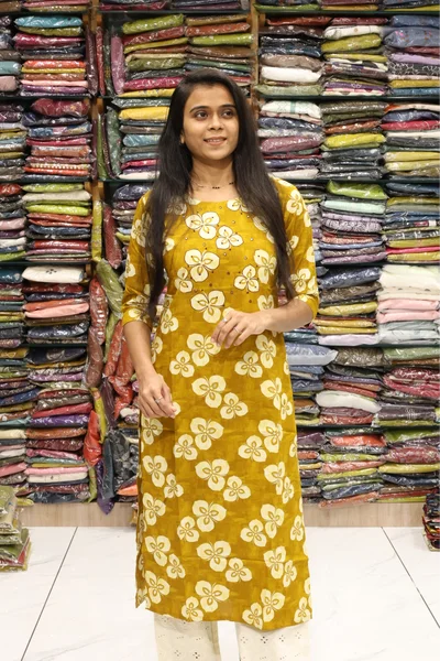 Tagdi Flower Kurti