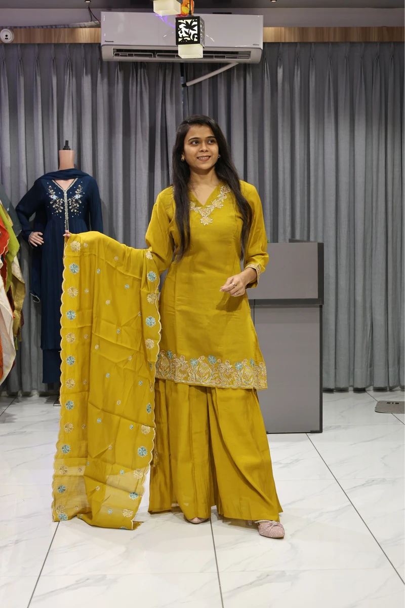 Roman Short Kurti Plazzo Pair ( Mustred )