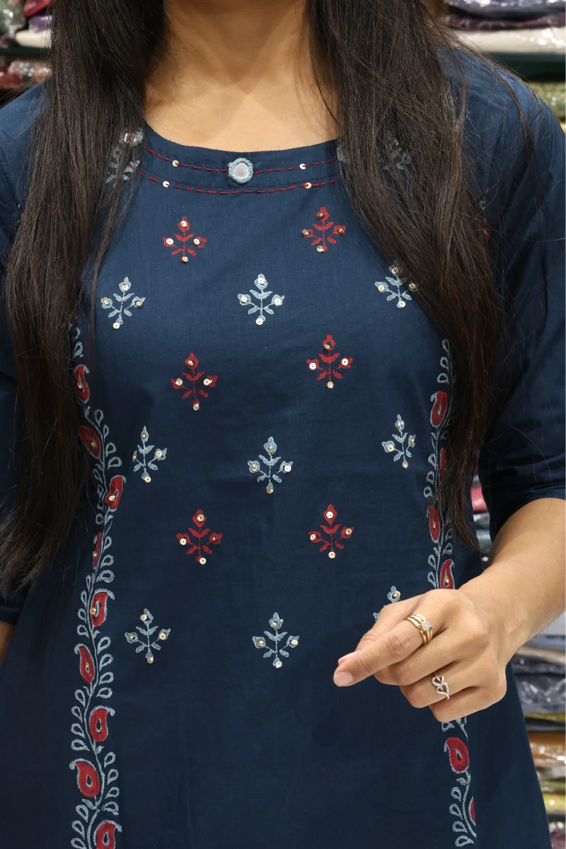 Small Butti Block Print Kurti
