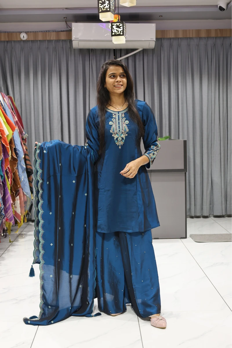 2 Ton Neck Sleev Work Short Kruti Plazzo Pair (Morpitch)