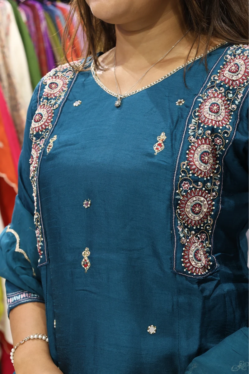 Aline Kalkatti Work Heavy Pair