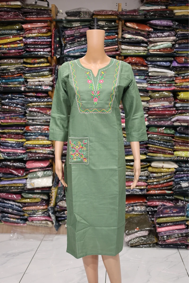 Pista Pocket Work Kurti