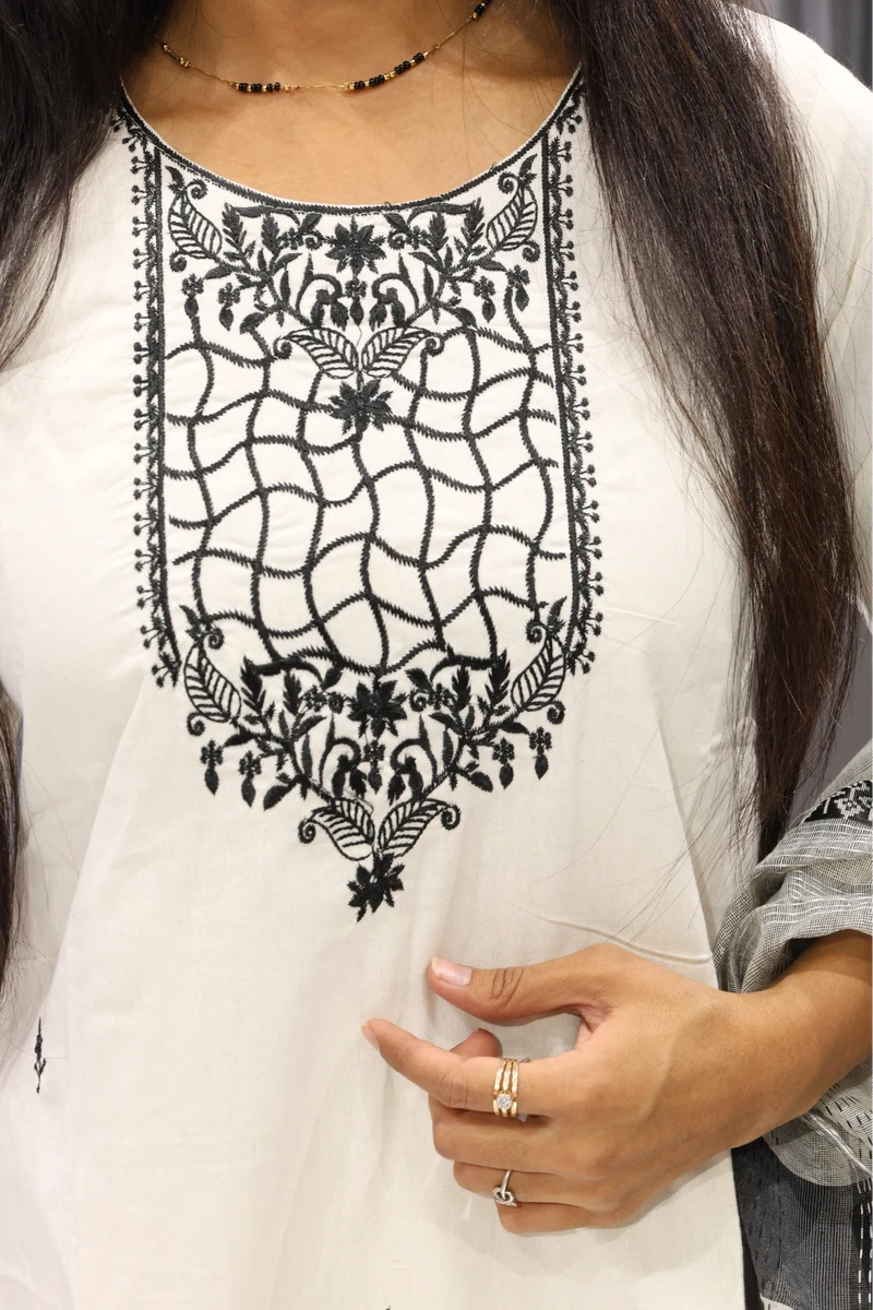 Checks White Duptta Pair