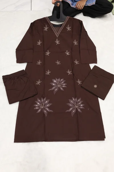 V Neck Pan Butti Work Duptta