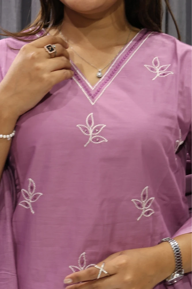 V Neck Pan Butti Work Duptta