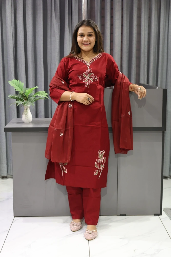 Daman Rose Work Duptta Pair