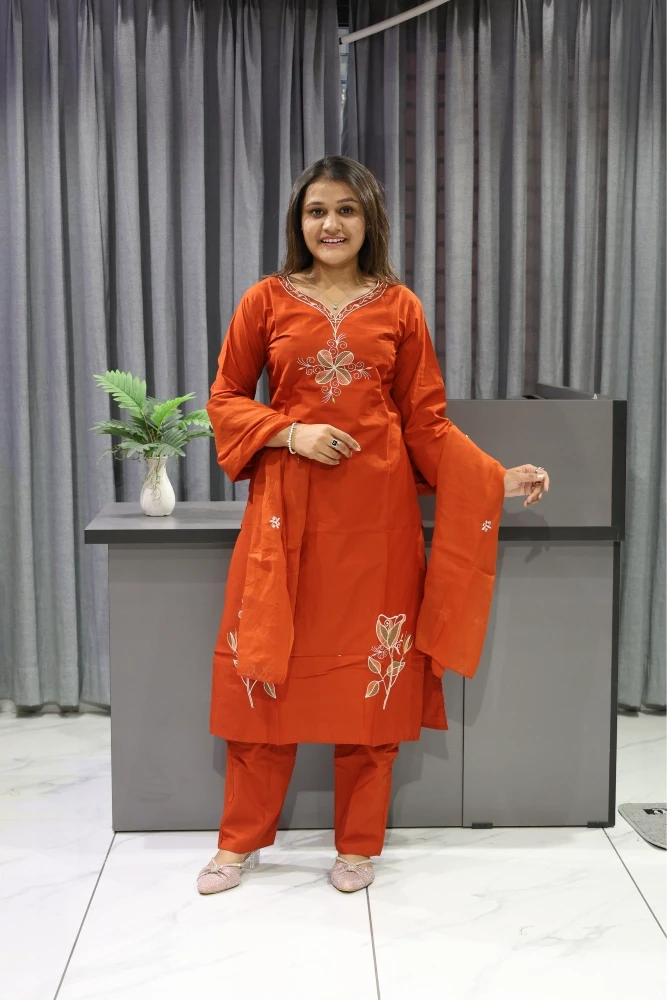 Daman Rose Work Duptta Pair