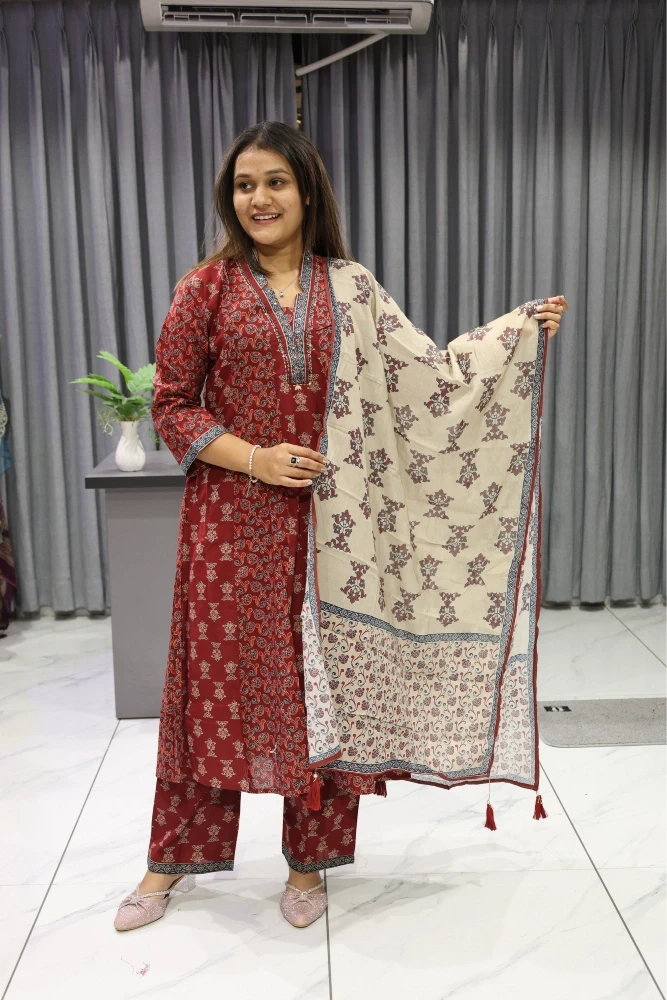 V Neck Cotton Round Pair