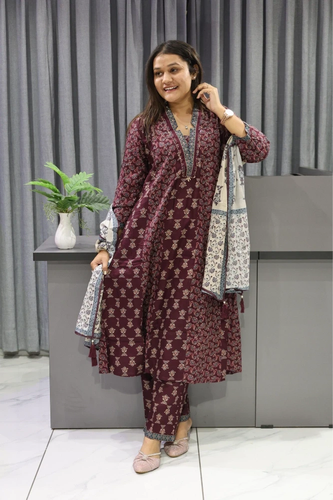 V Neck Cotton Round Pair