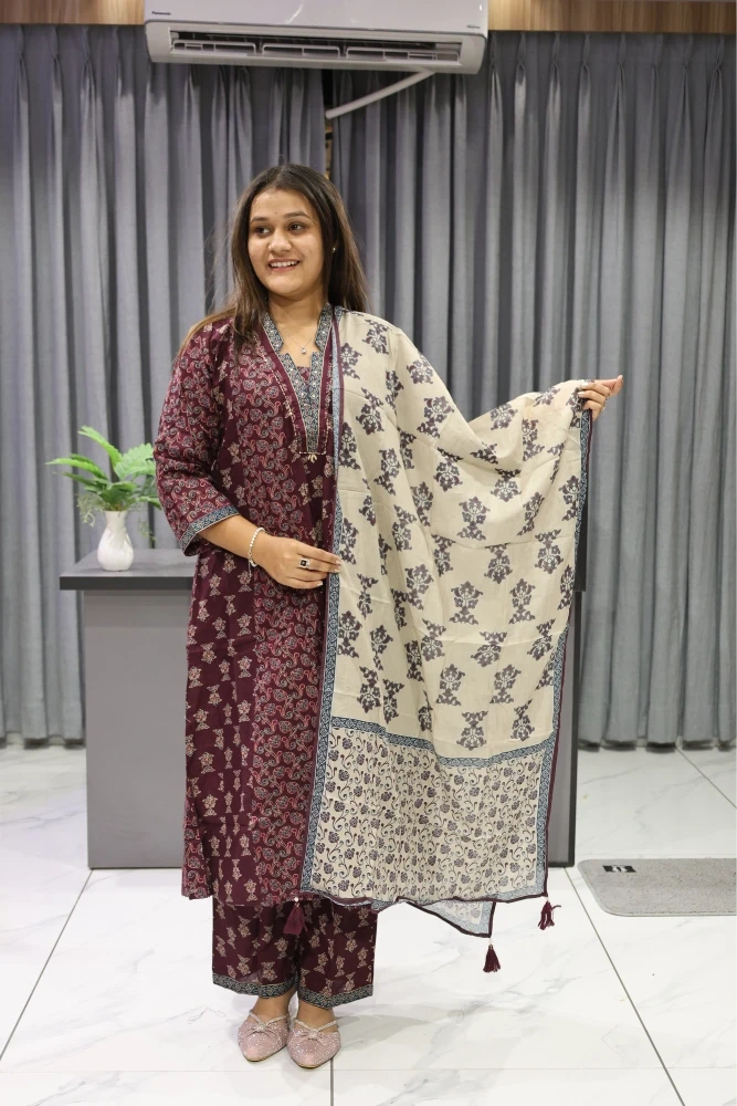 V Neck Cotton Round Pair