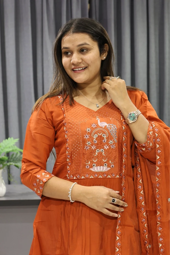 Peacock Neck Work Flat Round Work