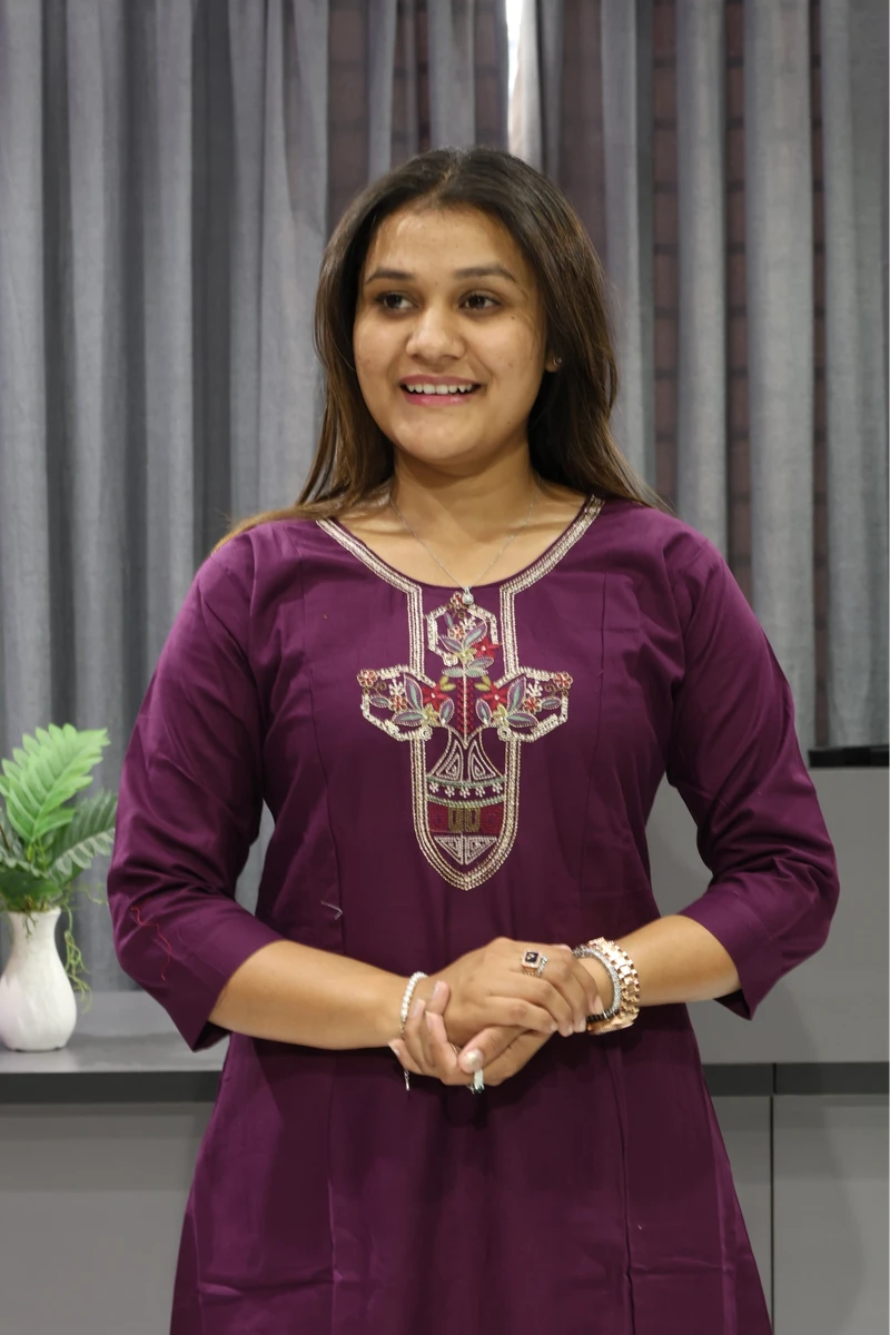 Daman With Neck Work Plaza Pair