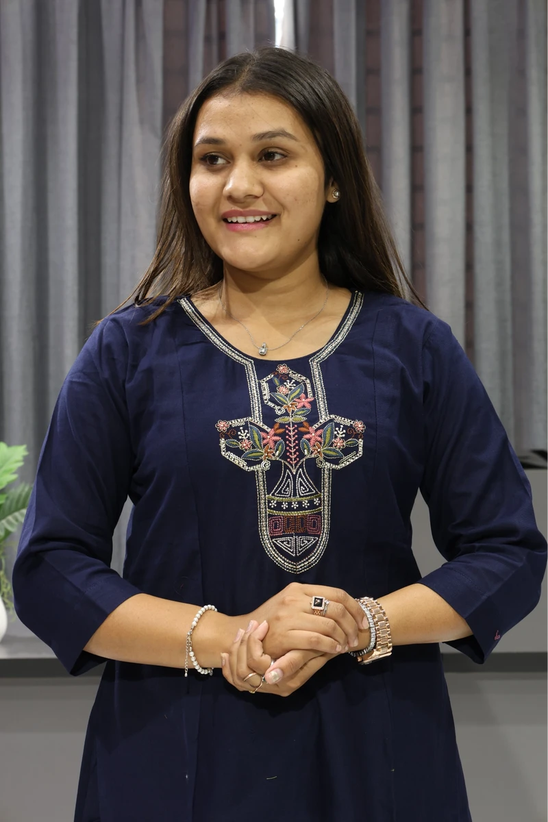 Daman With Neck Work Plaza Pair