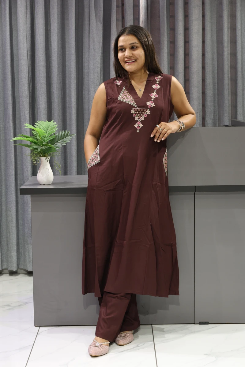 V Neck Pocket Work Plaza Pair