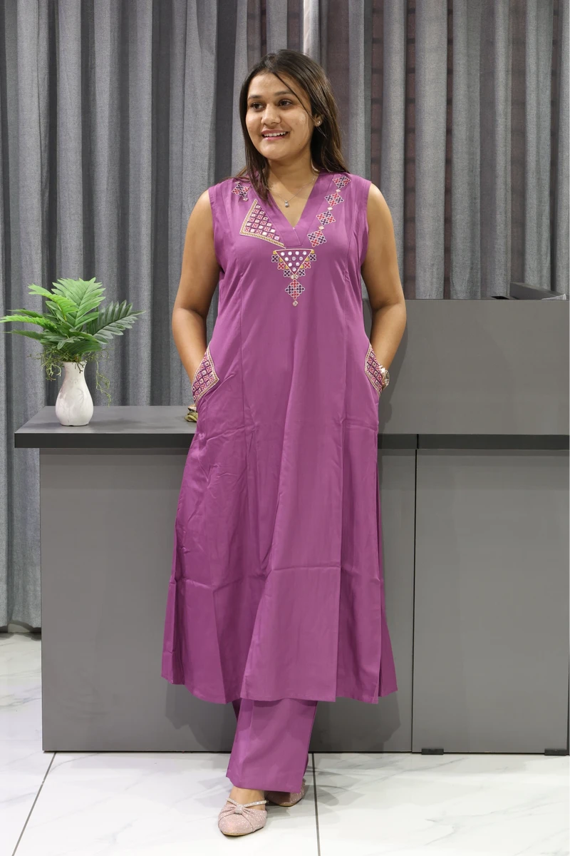 V Neck Pocket Work Plaza Pair