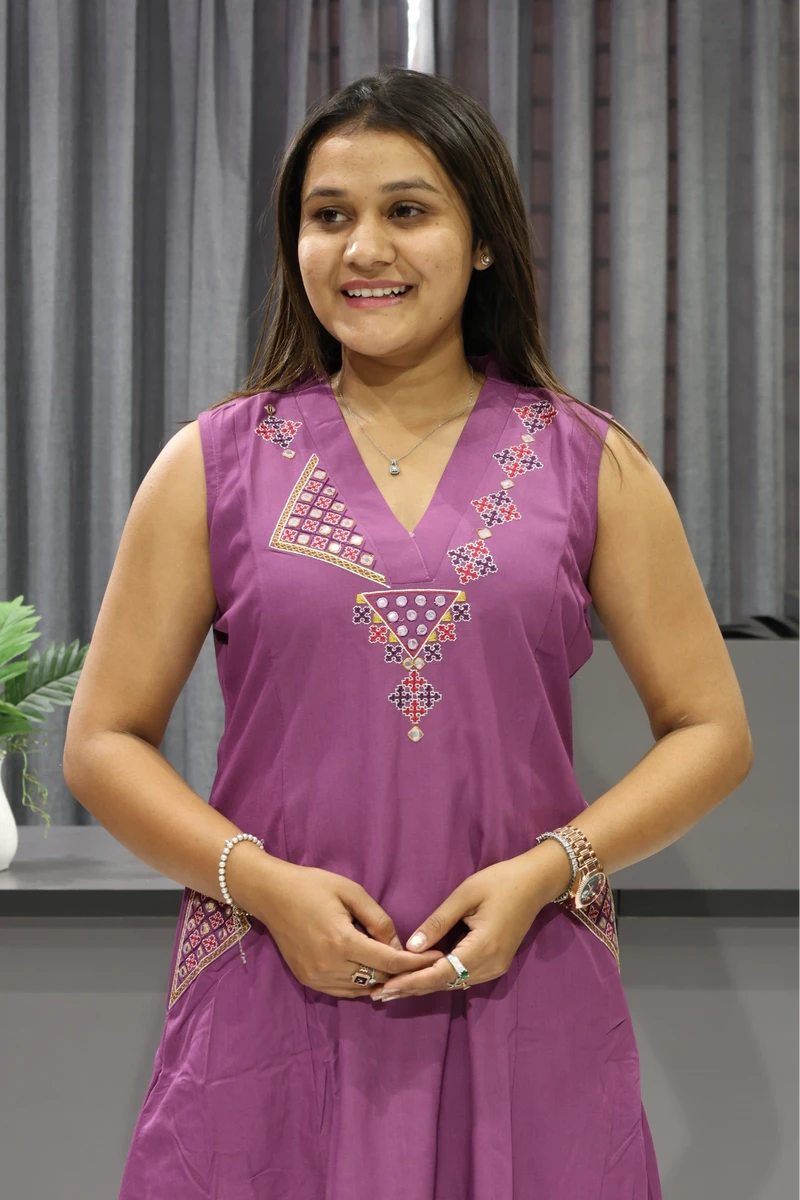 V Neck Pocket Work Plaza Pair