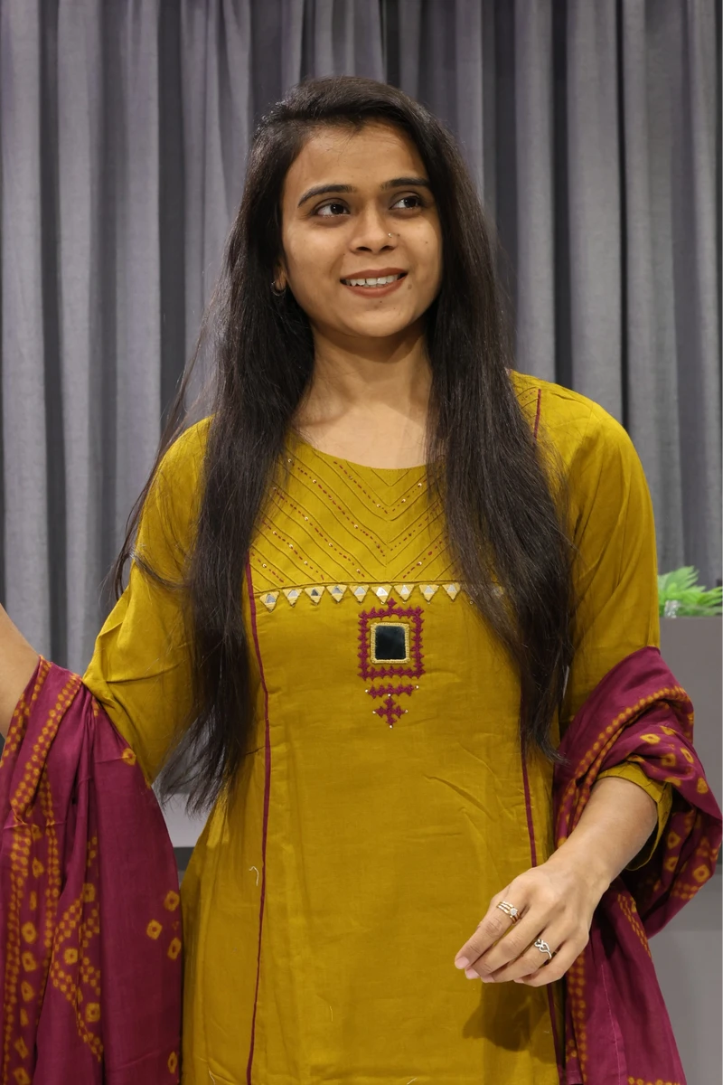 Bawariya Work With Bandhani Duptta pair