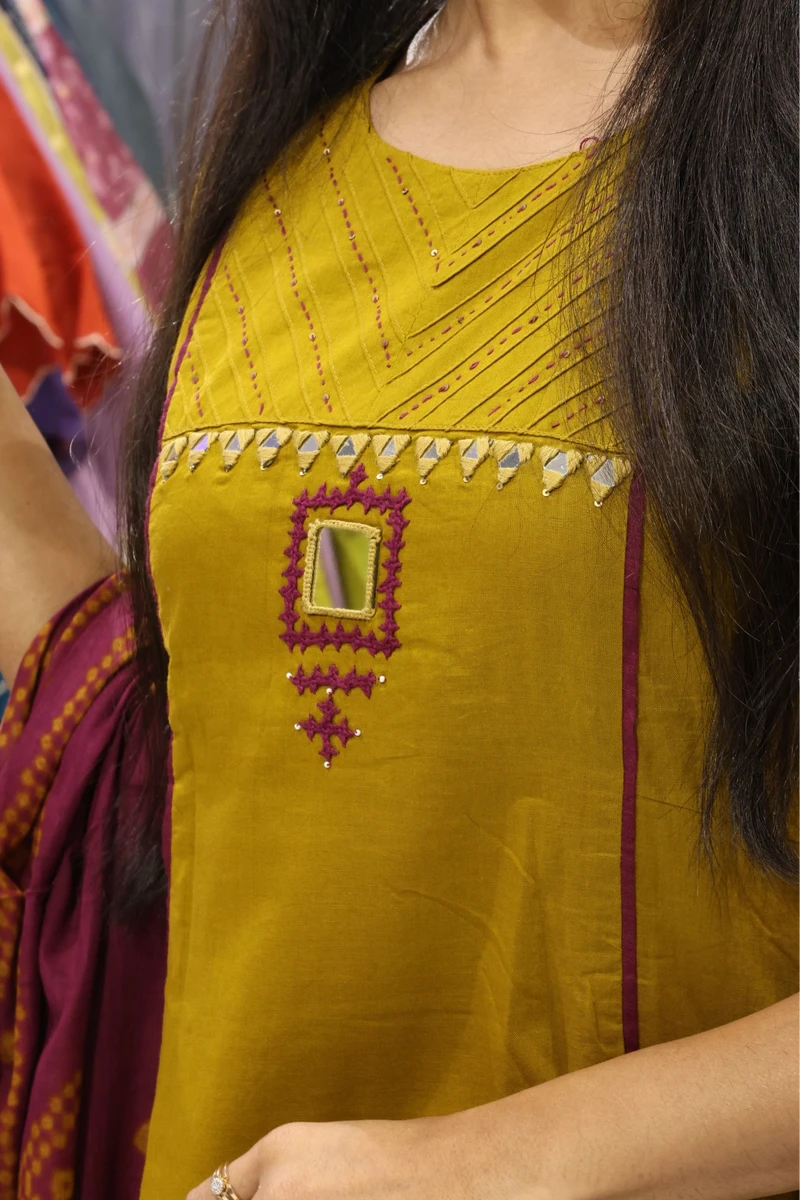 Bawariya Work With Bandhani Duptta pair