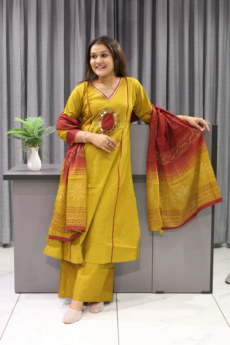 Applique With Mirror Duptta Pair