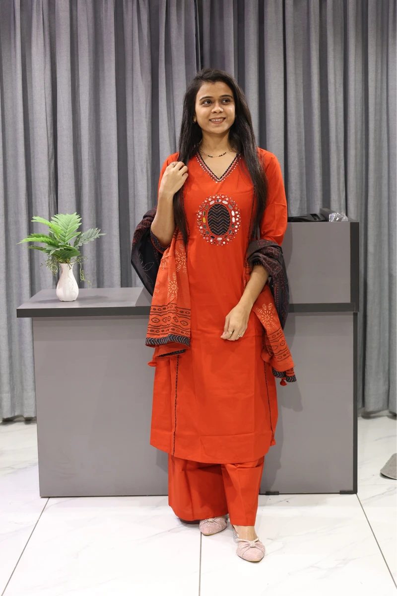 Applique With Mirror Duptta Pair