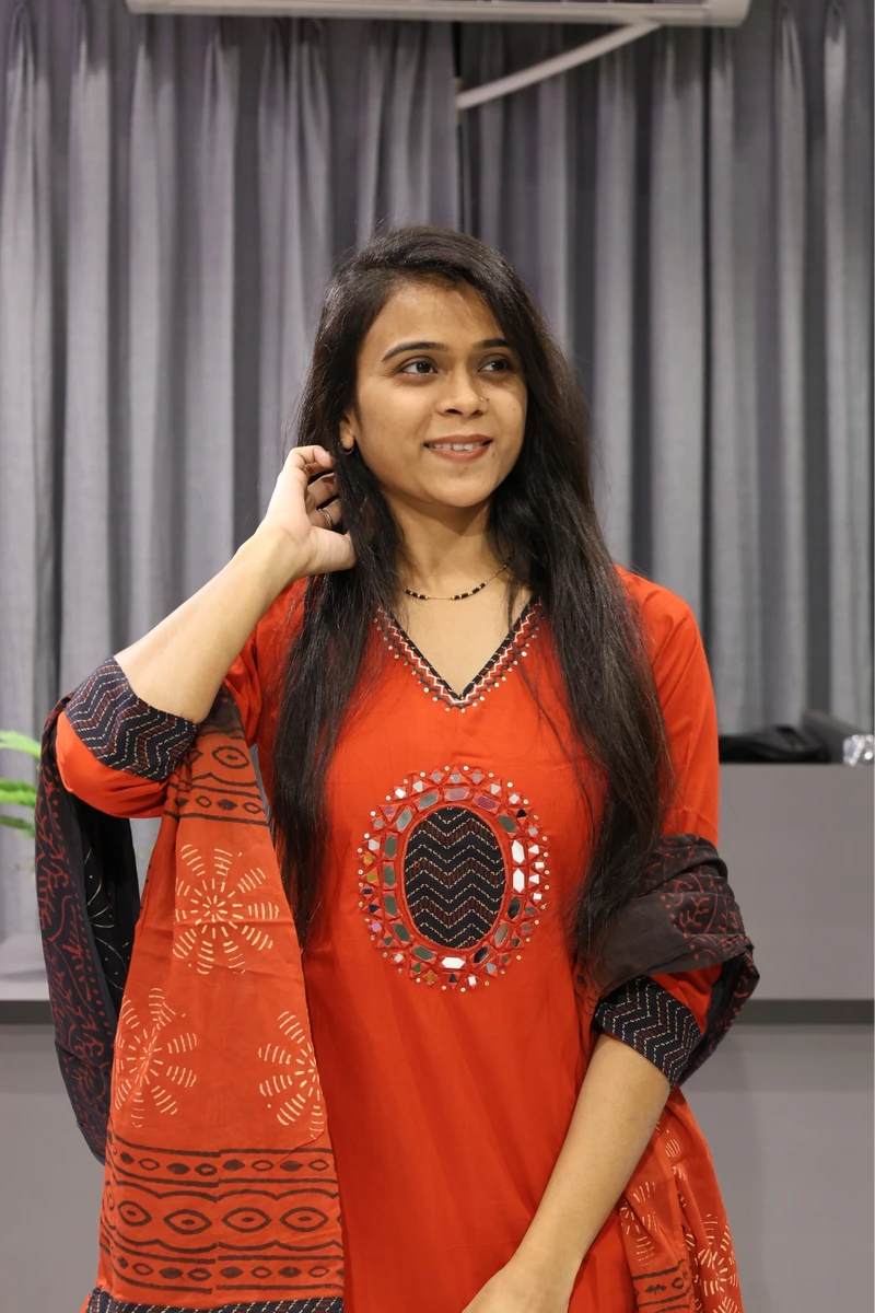 Applique With Mirror Duptta Pair