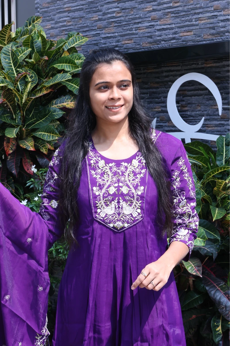 Chakli Embroidery Work Round Pair