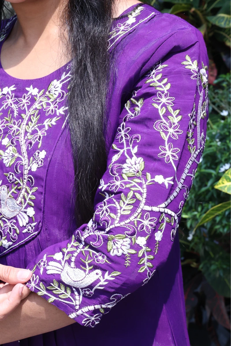 Chakli Embroidery Work Round Pair