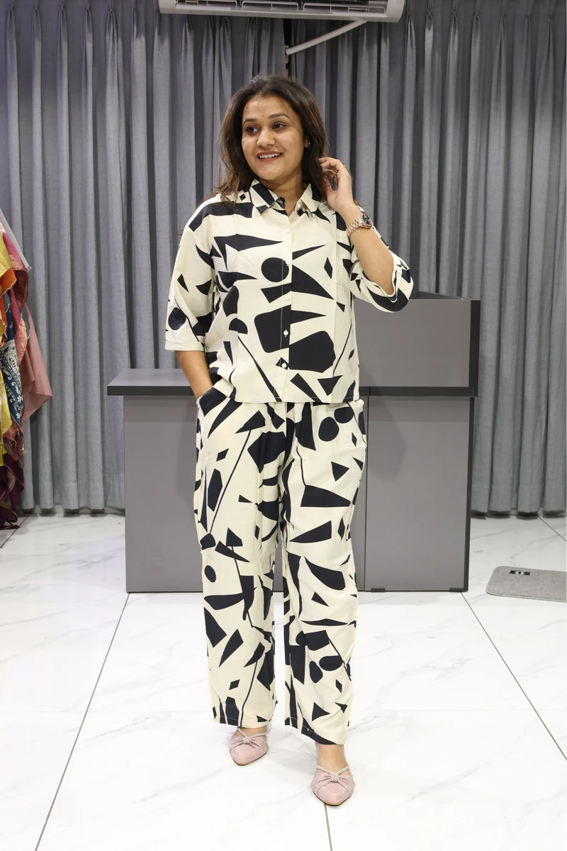 Triangle Printed Cord Set