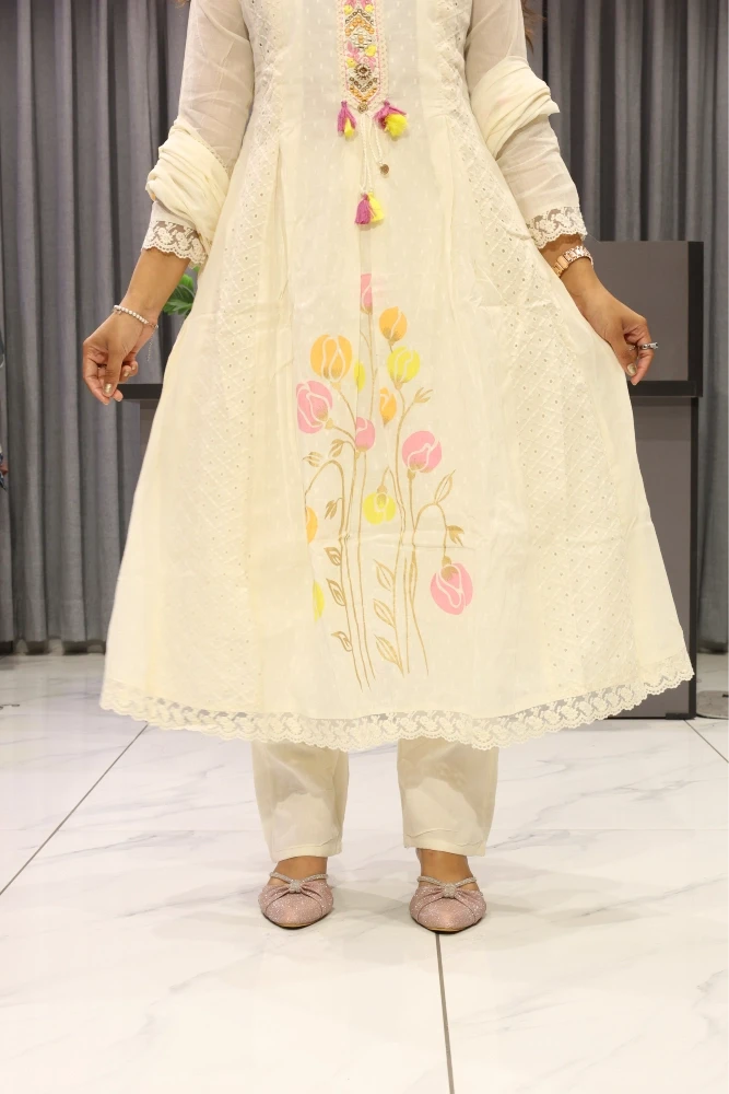 Chikan Work Round Pair