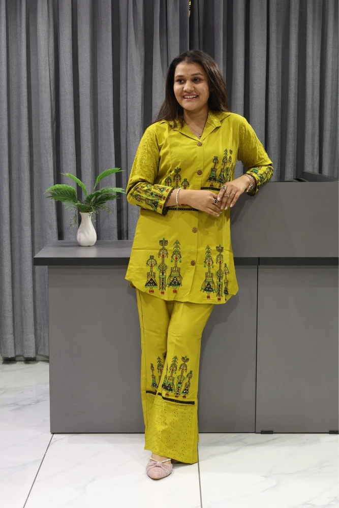 Women With Mirror Work Cord Set