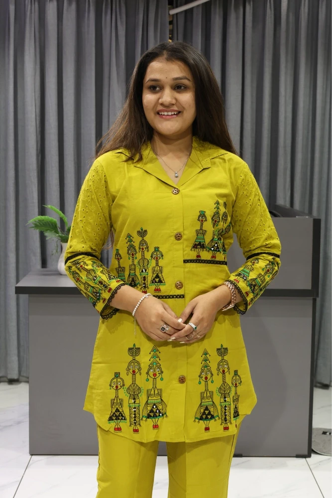 Women With Mirror Work Cord Set