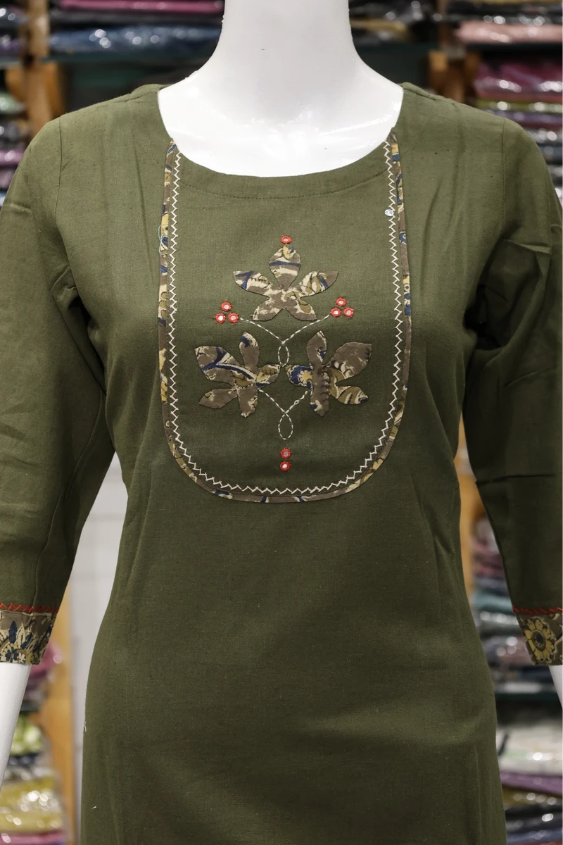 Flower Applic Work Kurti