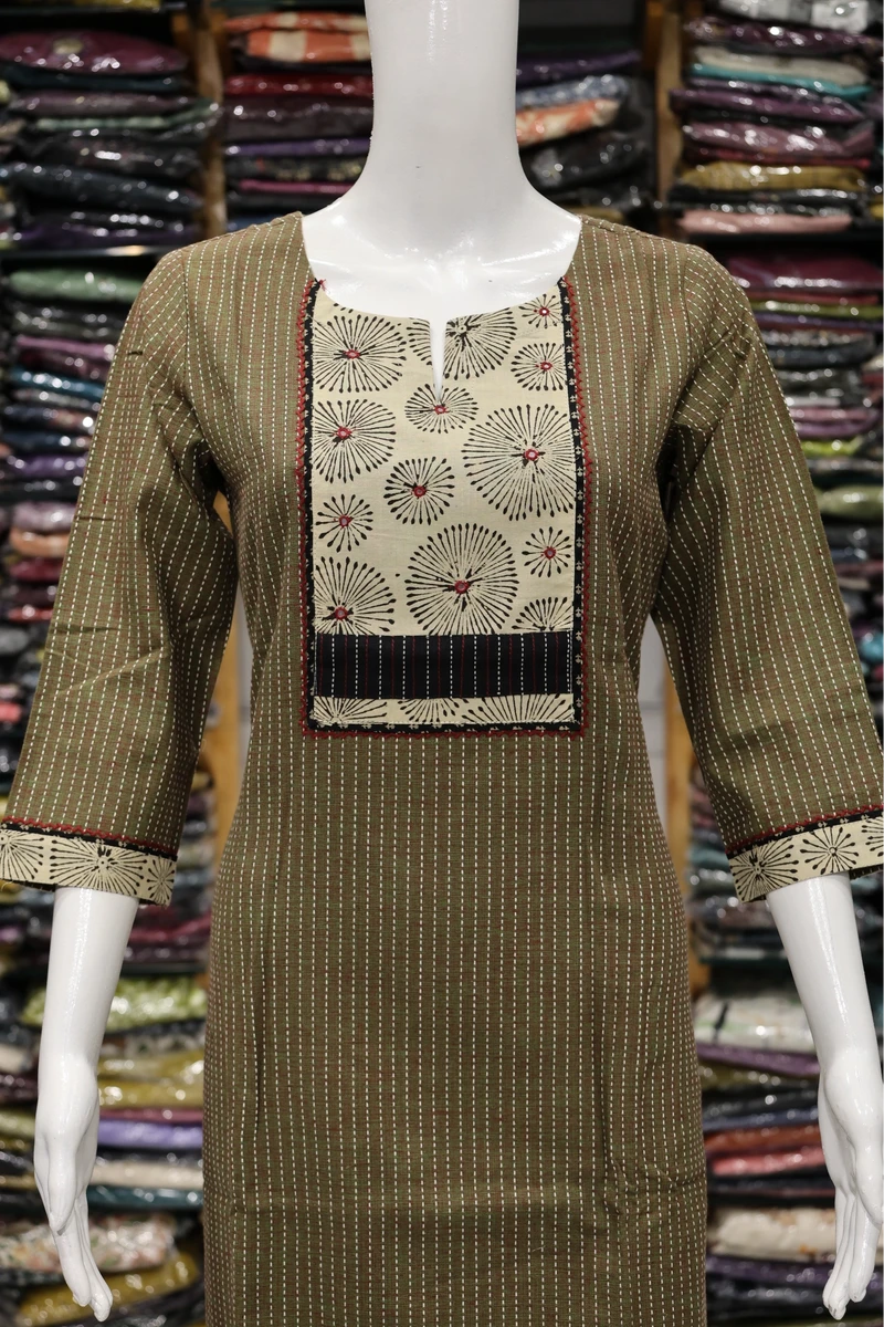 Small Mirror Work Straight Kurti