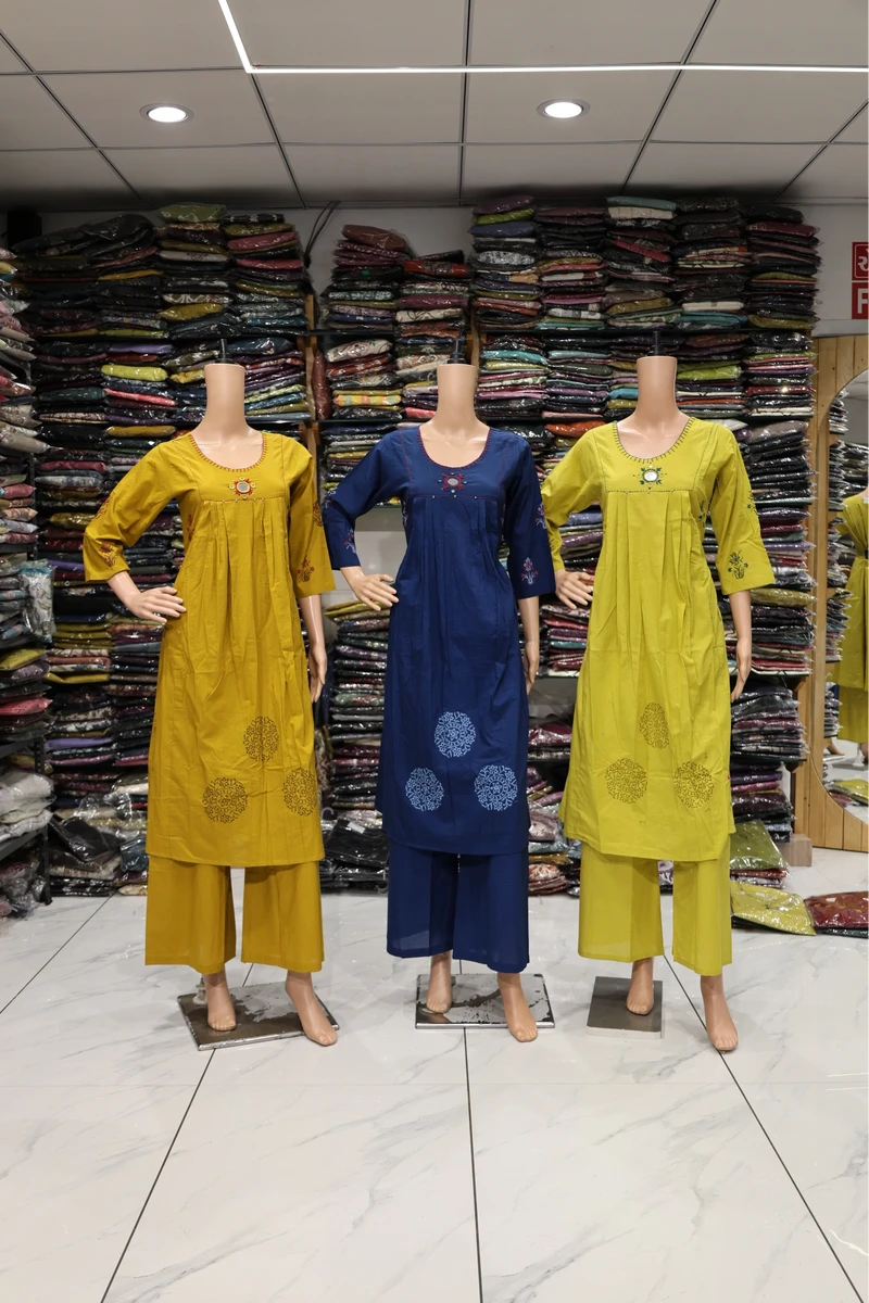 Single Mirror Round Plaza Pair