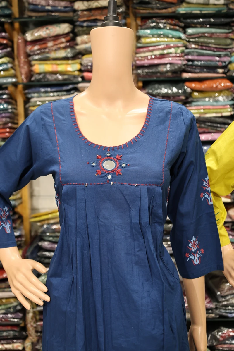 Single Mirror Round Plaza Pair