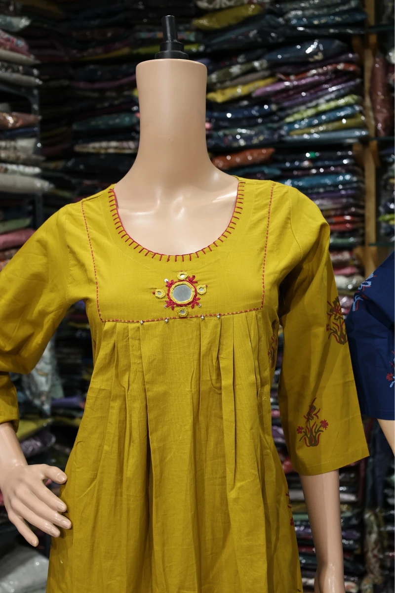 Single Mirror Round Plaza Pair