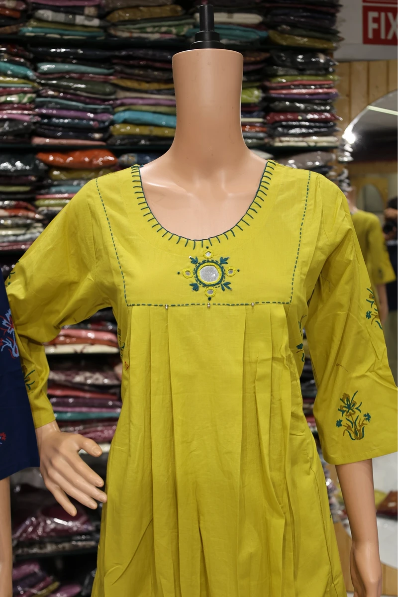 Single Mirror Round Plaza Pair